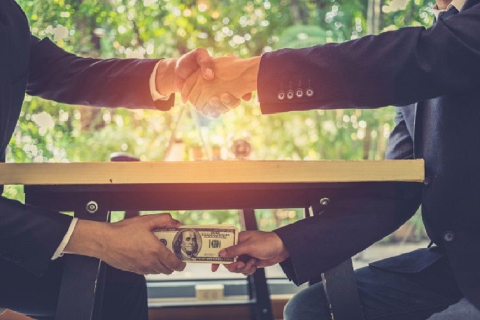 FALSIFICACIÓN DE MARCAS Y COMERCIO ELÍCITO 